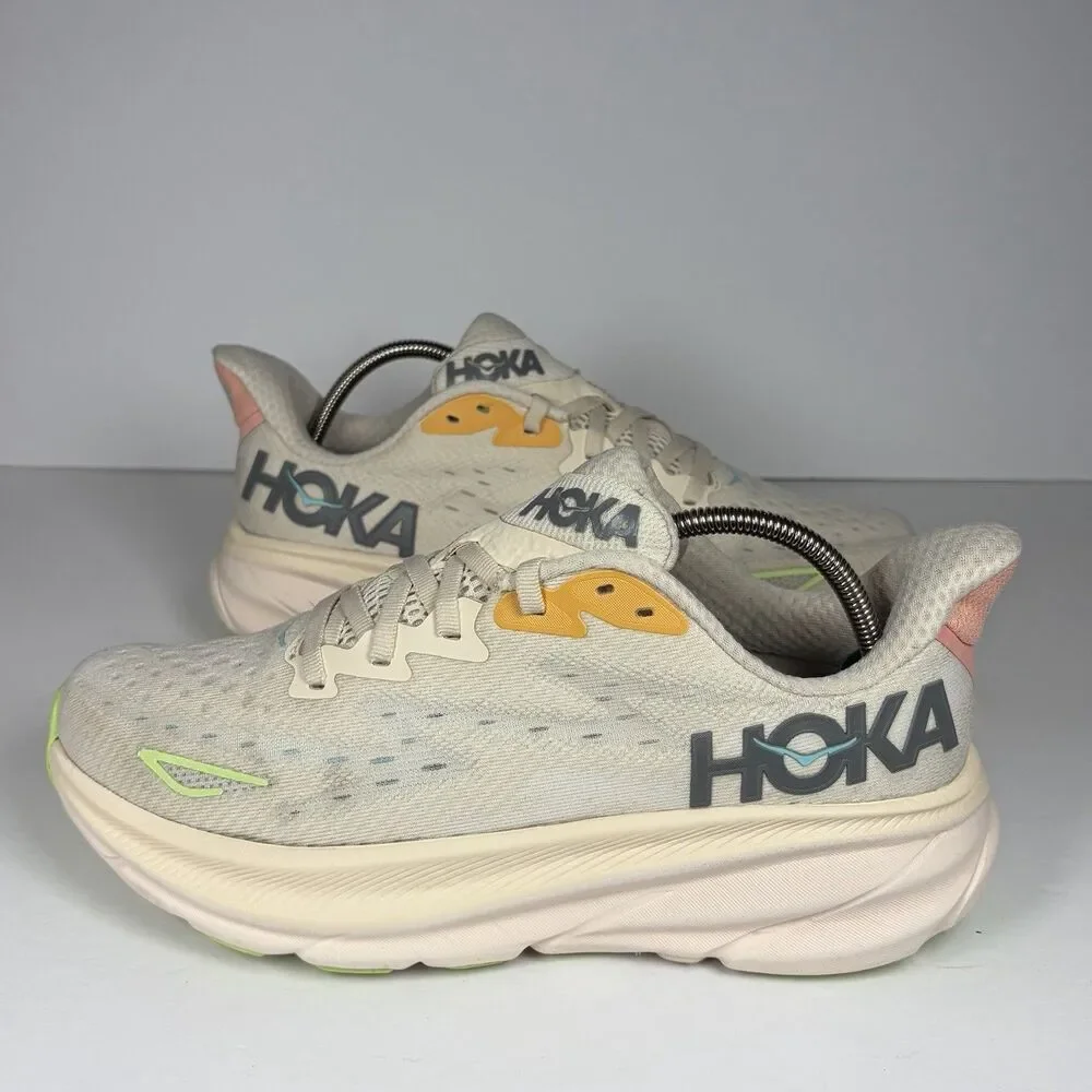 HOKA Clifton 9 Wide Womens Size 8B Vanilla Astral Running Shoes 1132211-VLS